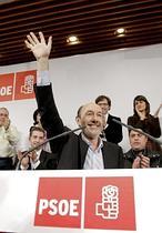 Rubalcaba arenga al PSOE: «Necesitamos recuperar lo que fuimos»