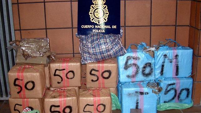 3.500 kilos de hachís y un millón de euros en los bajos de camiones de gran tonelaje