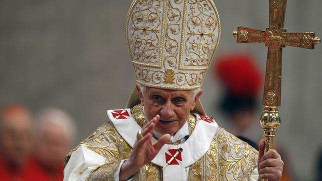 Benedicto XVI afirma que la civilización occidental «navega sin brújula»