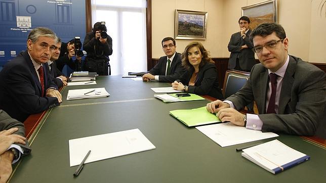 Moncloa ocultó al PP otros 250 datos económicos clave de diez ministerios