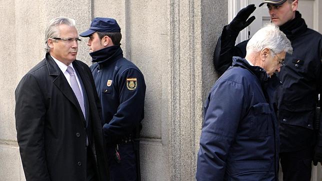 Un abogado de las «escuchas» al Tribunal: «Establezcan límites para que actuaciones como las de Garzón no se repitan»