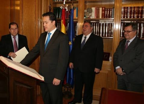 Carlos Velázquez ya es nuevo diputado regional