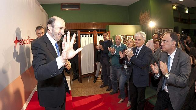 Tanto Chacón como Rubalcaba se ven ganadores de los «congresillos» del PSOE