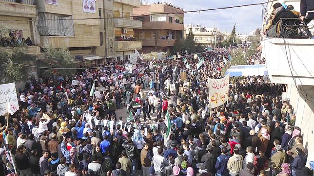 La UE endurece sus sanciones contra el régimen sirio