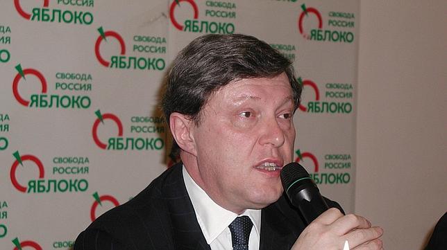 Yavlinski, apartado de la carrera por la presidencia rusa