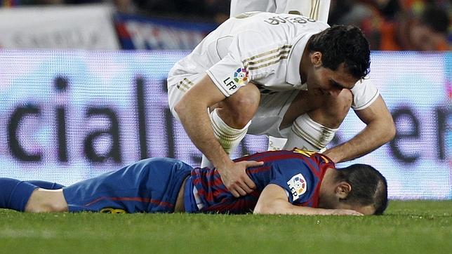 Iniesta sufre una lesión en el bíceps femoral