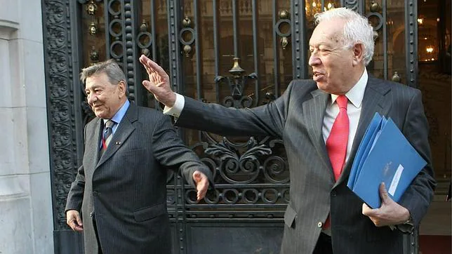 Margallo rechaza las palabras de Cameron sobre Gibraltar