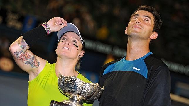 Mattek-Sands y Tecaru, campeones de dobles mixtos en el Open de Australia