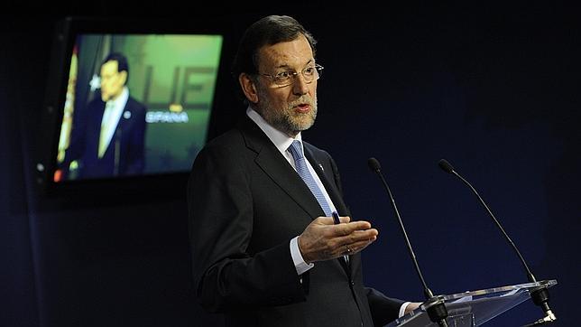 Rajoy admite que la reforma laboral le va a costar una huelga general