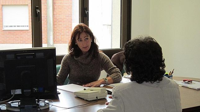 Los españoles, los europeos que más confían en las mujeres para ser sus jefas