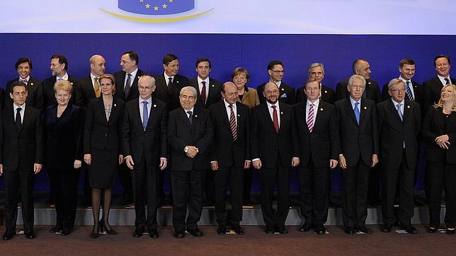 Sarkozy y Cameron, de nuevo muy alejados en la cumbre de la Unión Europea