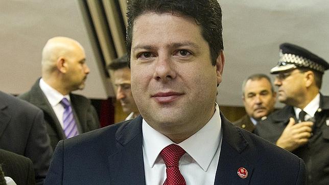 Gibraltar insta a España a luchar contra el paro y olvidarse de reclamaciones históricas