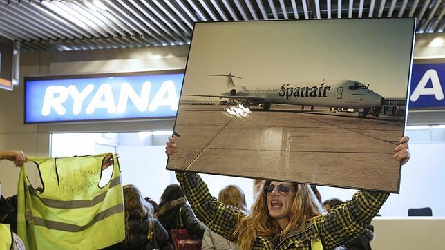 Mas-Colell y Recoder darán explicaciones en el Parlament sobre Spanair