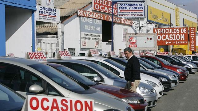 Las matriculaciones de turismos siguen a niveles de 1995