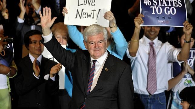 Gingrich confía en ser el candidato republicano pese a triunfo de Romney