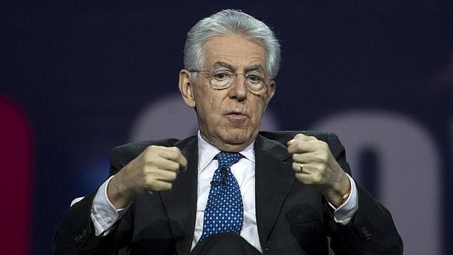 Monti avisa a los jóvenes: «El puesto fijo de trabajo ya no existe»