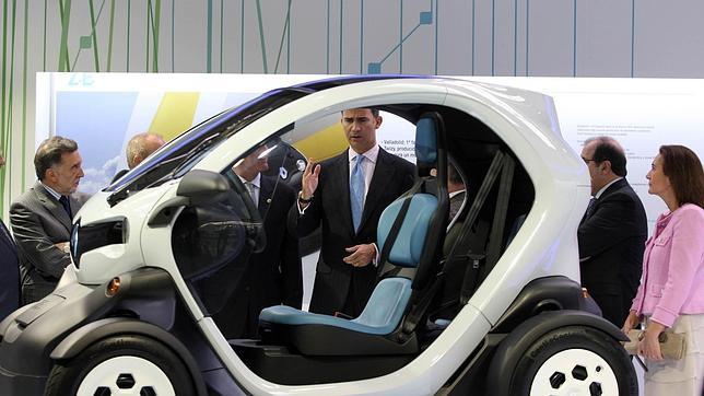 Los empresarios ven al coche eléctrico como «el avance generador de empleo» del país