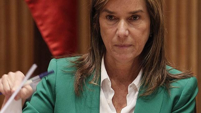 Ana Mato: «No van a convencerme de que dejar a una menor sola ante ese drama es progresista»