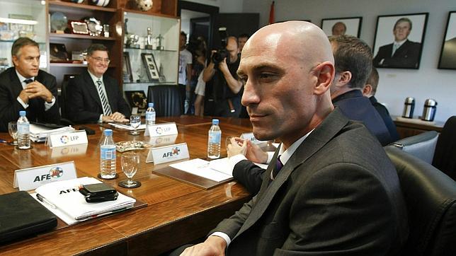 Lucha por el poder en la AFE