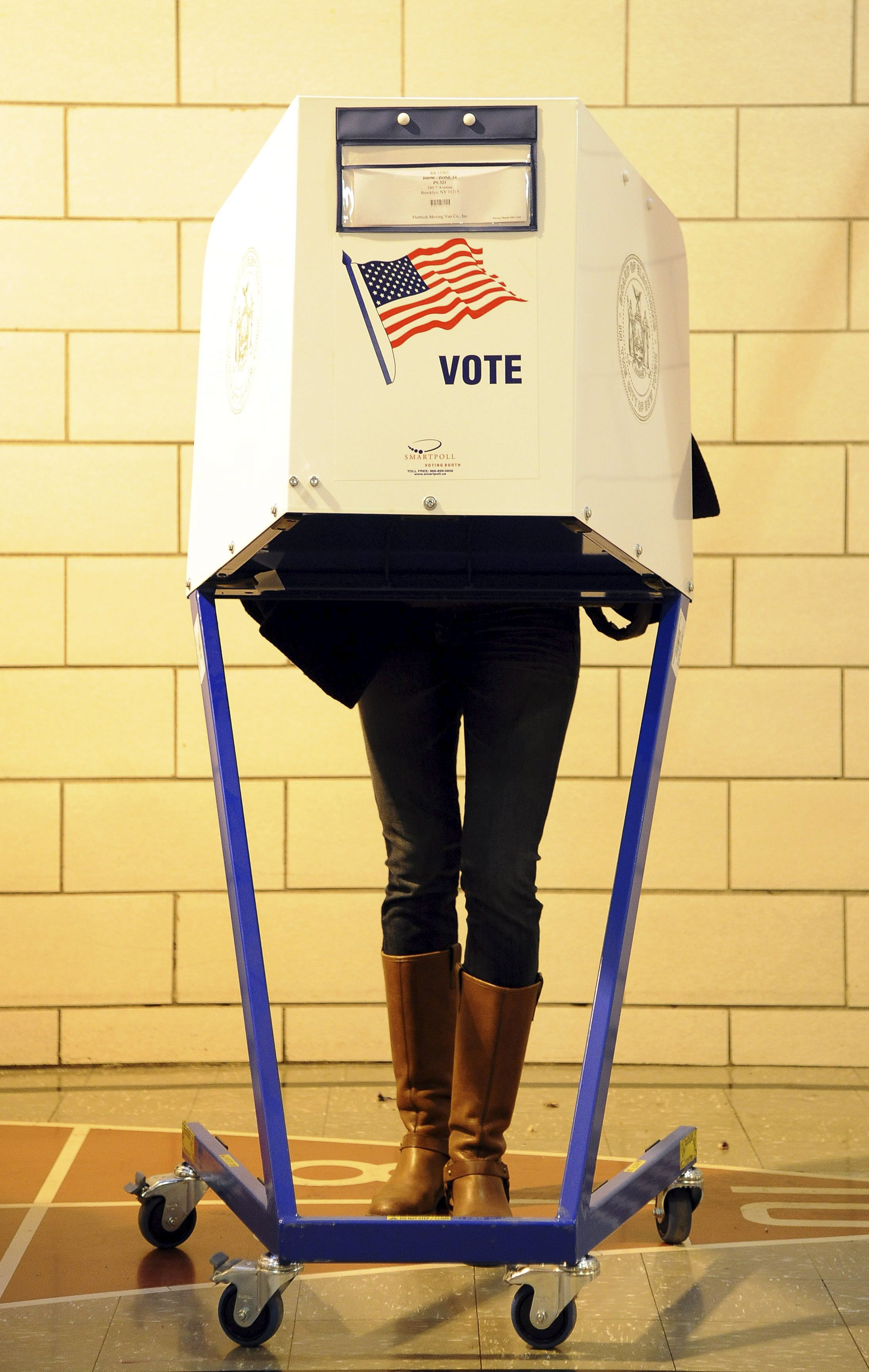 Cerca de dos millones de muertos están inscritos para votar en EE.UU.