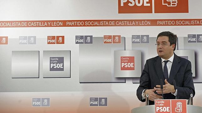 Óscar López: «El asunto de los ERE ha hecho mucho ruido, pero confío en que ganemos las elecciones»