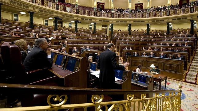 Rubalcaba ejecuta su «cambio de cromos» en el PSOE y el Grupo Parlamentario