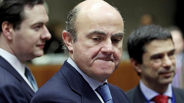 Economía resta poder al regulador para aplicar la reforma bancaria