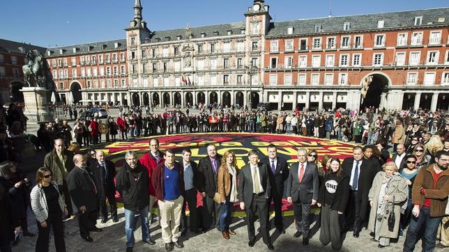 Gates pide a España que no utilice la crisis como «excusa» para recortar la ayuda al desarrollo