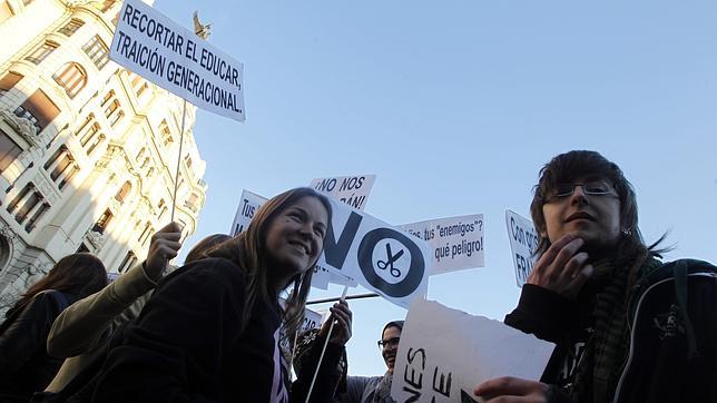 Los falsos mitos de las protestas de Valencia