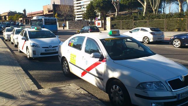 El sector del Taxi, más ahogado que nunca