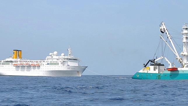 La vida a bordo del «Costa Allegra» es difícil con temperaturas de 30 grados
