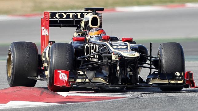 El Lotus de Grosjean sorprende a Button