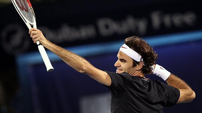 Federer se apunta su título 72 ante Murray
