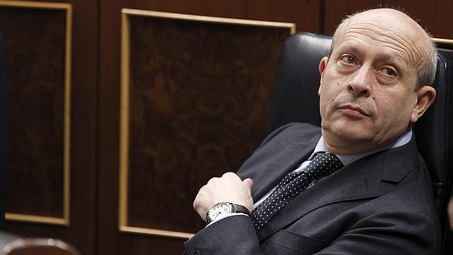 La Generalitat pide a Wert competencias para subir el precio de las matrículas universitarias