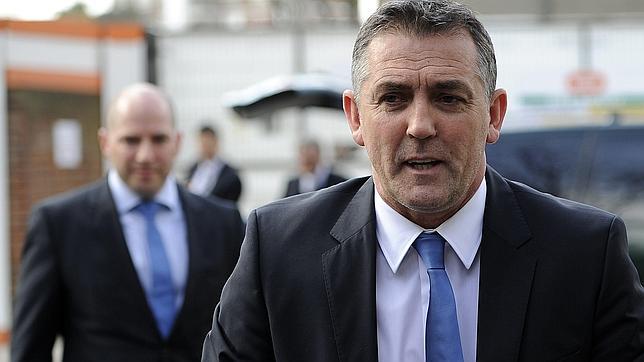 Muamba pasa una «cómoda» noche en el hospital