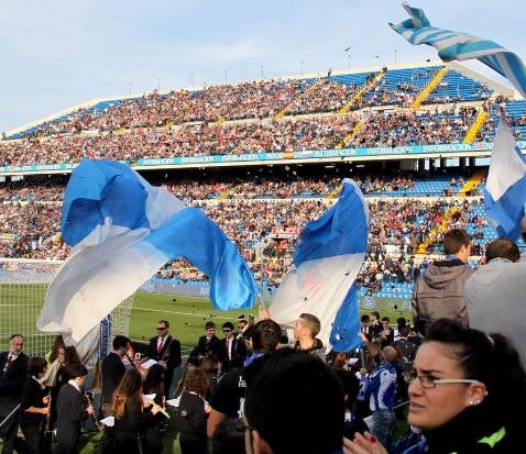 El Hércules estudia dotar a todo el Rico Pérez de desfibriladores