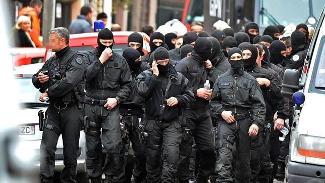 Muere el presunto asesino de Toulouse durante el asalto policial a su vivienda