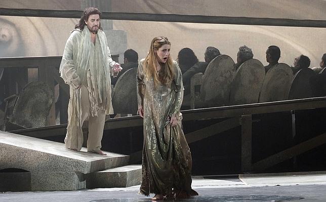 Plácido Domingo se debate entre la carne y el espíritu en «Thaïs»