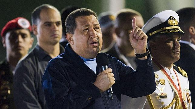 Chávez regresa a Cuba para tratarse: «Pido a Dios que todo salga bien»