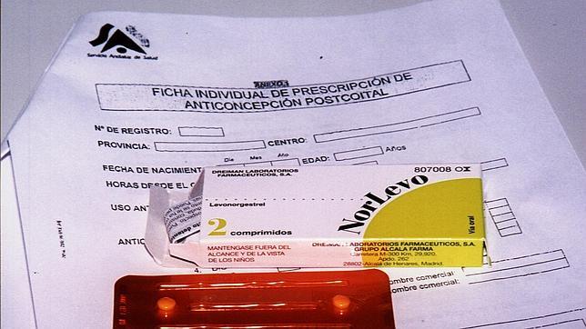 El PSOE pide a Mato los informes médicos de la «píldora del día después»