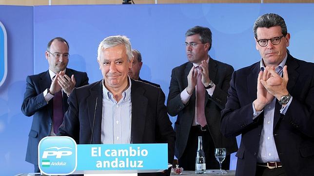 Arenas enviará hoy cartas a Griñán y Valderas para alcanzar acuerdos