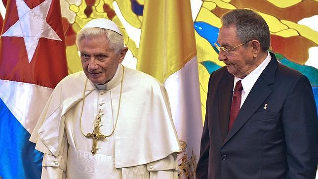 Benedicto XVI propuso a Raul Castro que el Viernes Santo sea festivo en Cuba