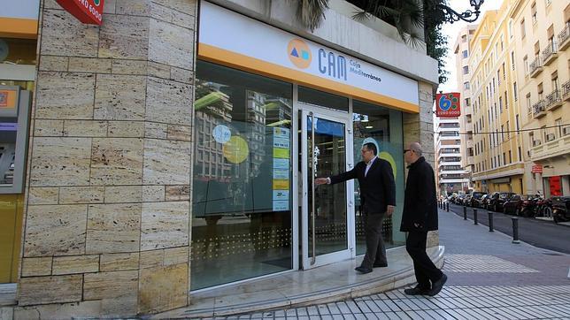 La CAM saneará su «ladrillo» con ayuda de 1.880 millones de la banca