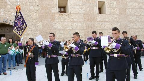 Cientos de espectadores en el Concurso de Bandas de Cornetas y Tambores