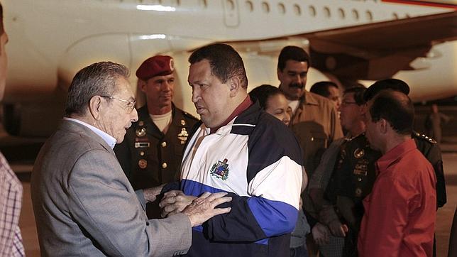 Chávez vuelve a Cuba para someterse a radioterapia