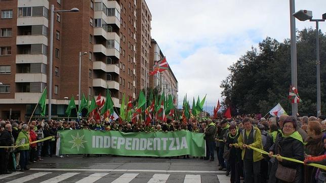 Batasuna exige la independencia: «Nos vamos de España y Francia»