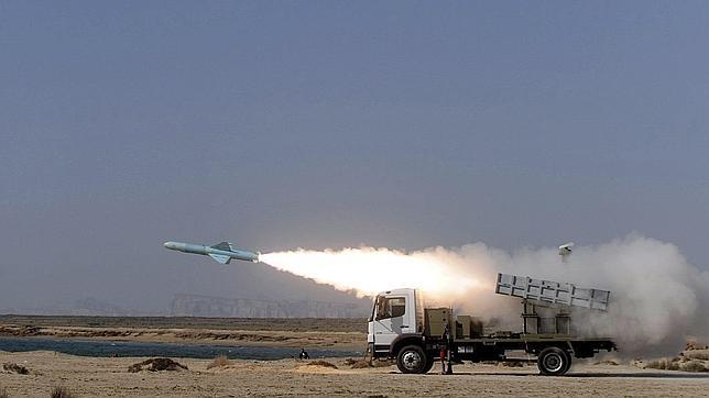 Irán suspende la exportación de crudo a España