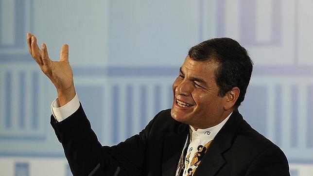El Parlamento ecuatoriano respalda la «ley mordaza» de Correa