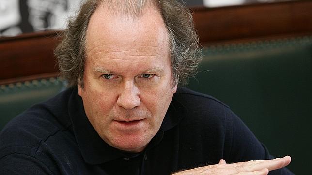 William Boyd mueve los hilos del próximo James Bond