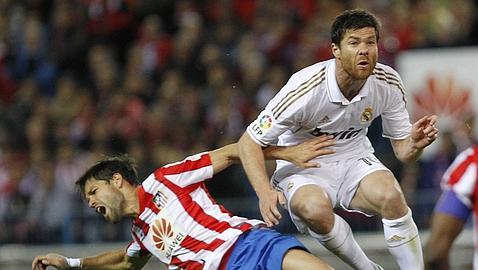 Xabi Alonso, «limpio» para el Barça-Real Madrid